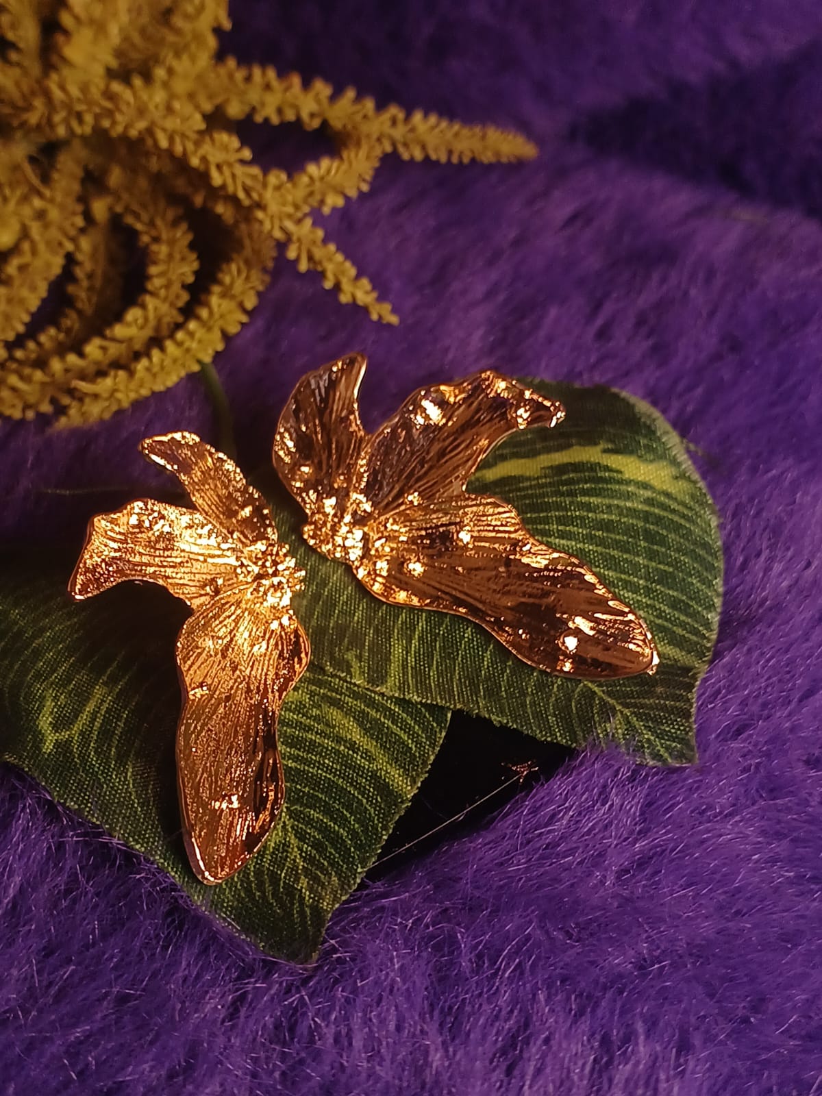 Luxe Luster Petals