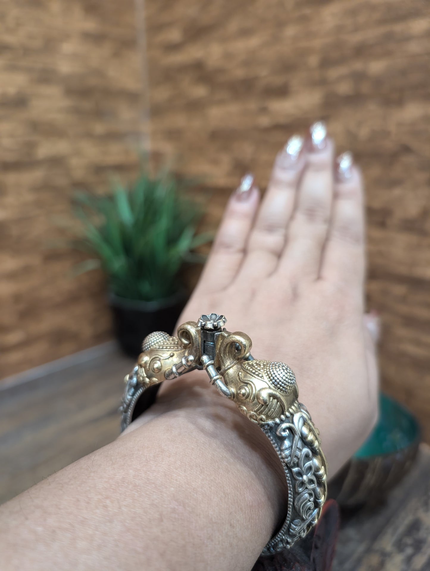 Gajamukha Dual-tone Bangle