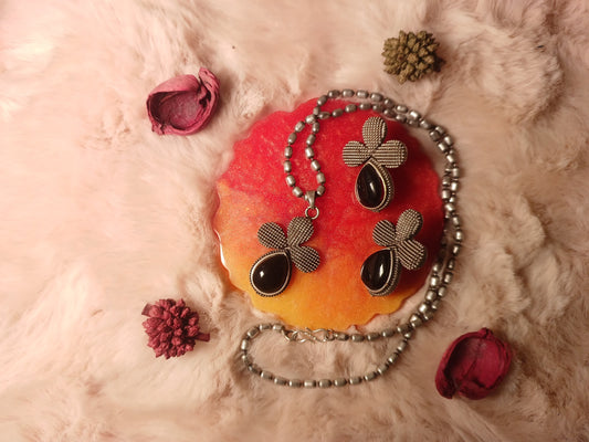 Niharika Necklace set