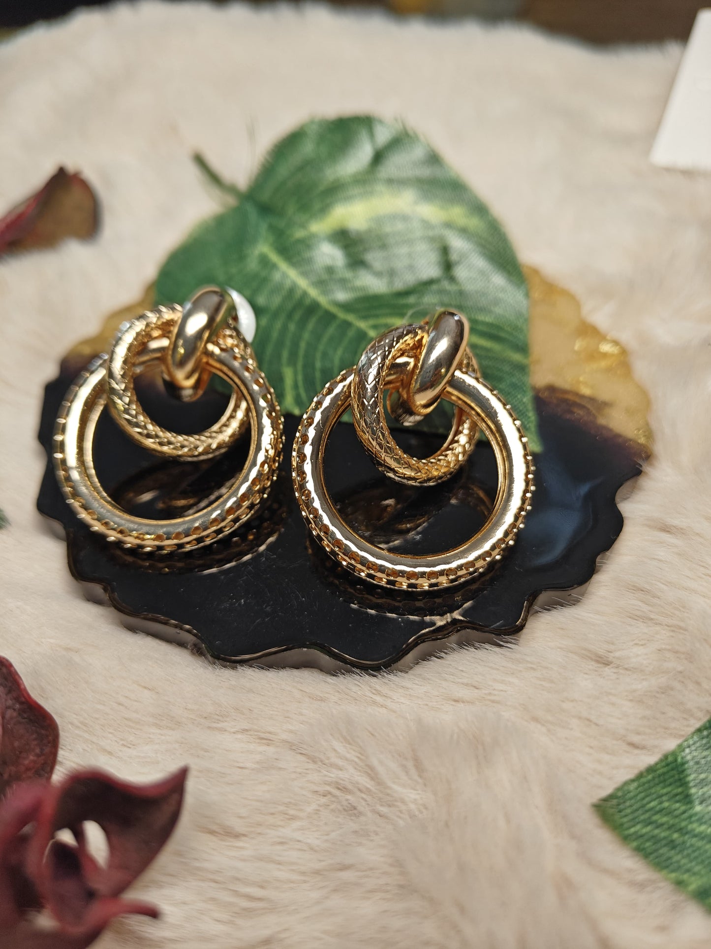 Twist & Gleam Studs Large