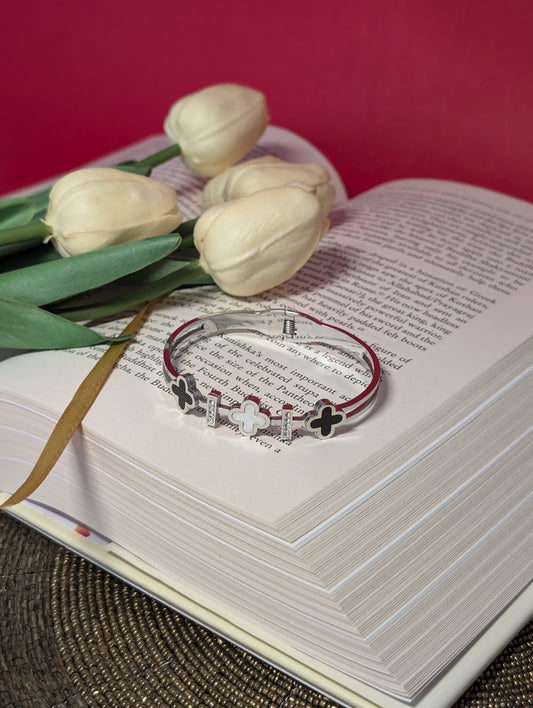 Silver clover anti-tarnish bracelet